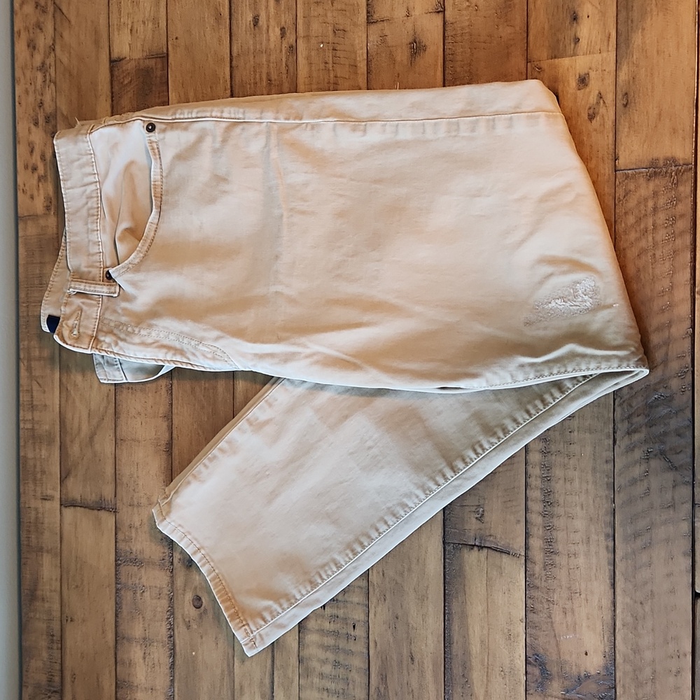 Men's GAP Distressed Khaki Pants